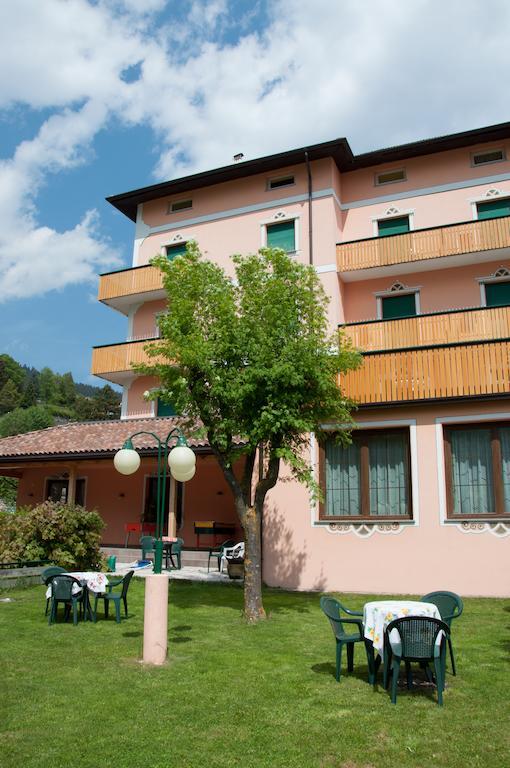 Albergo Italia Molveno Kültér fotó