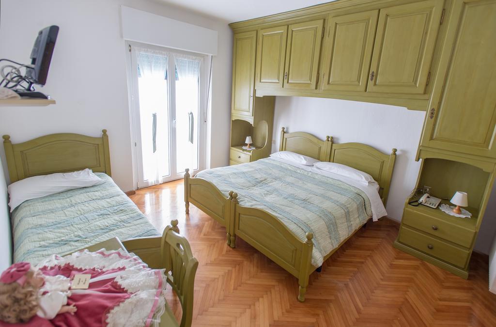 Albergo Italia Molveno Szoba fotó